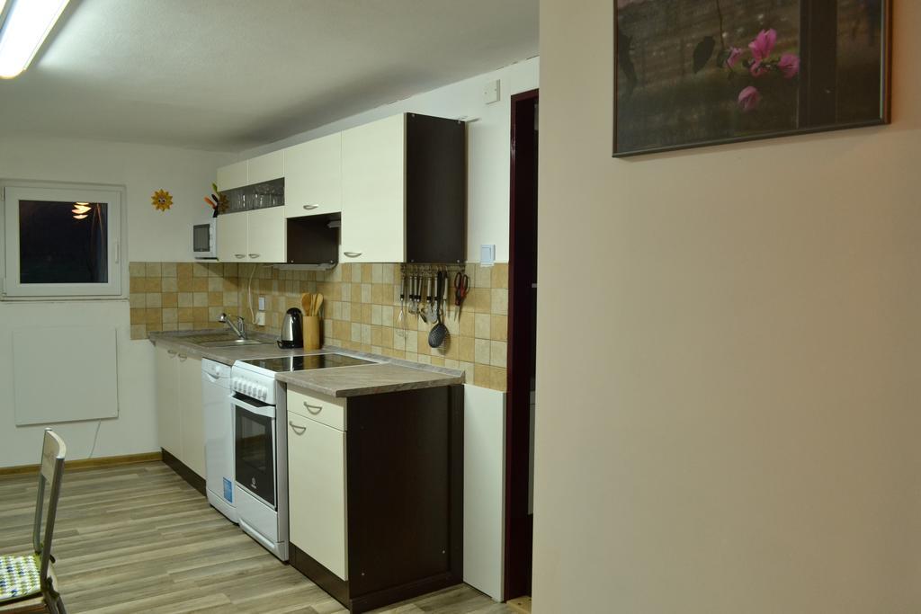 Apartman75 Tisnov Quarto foto